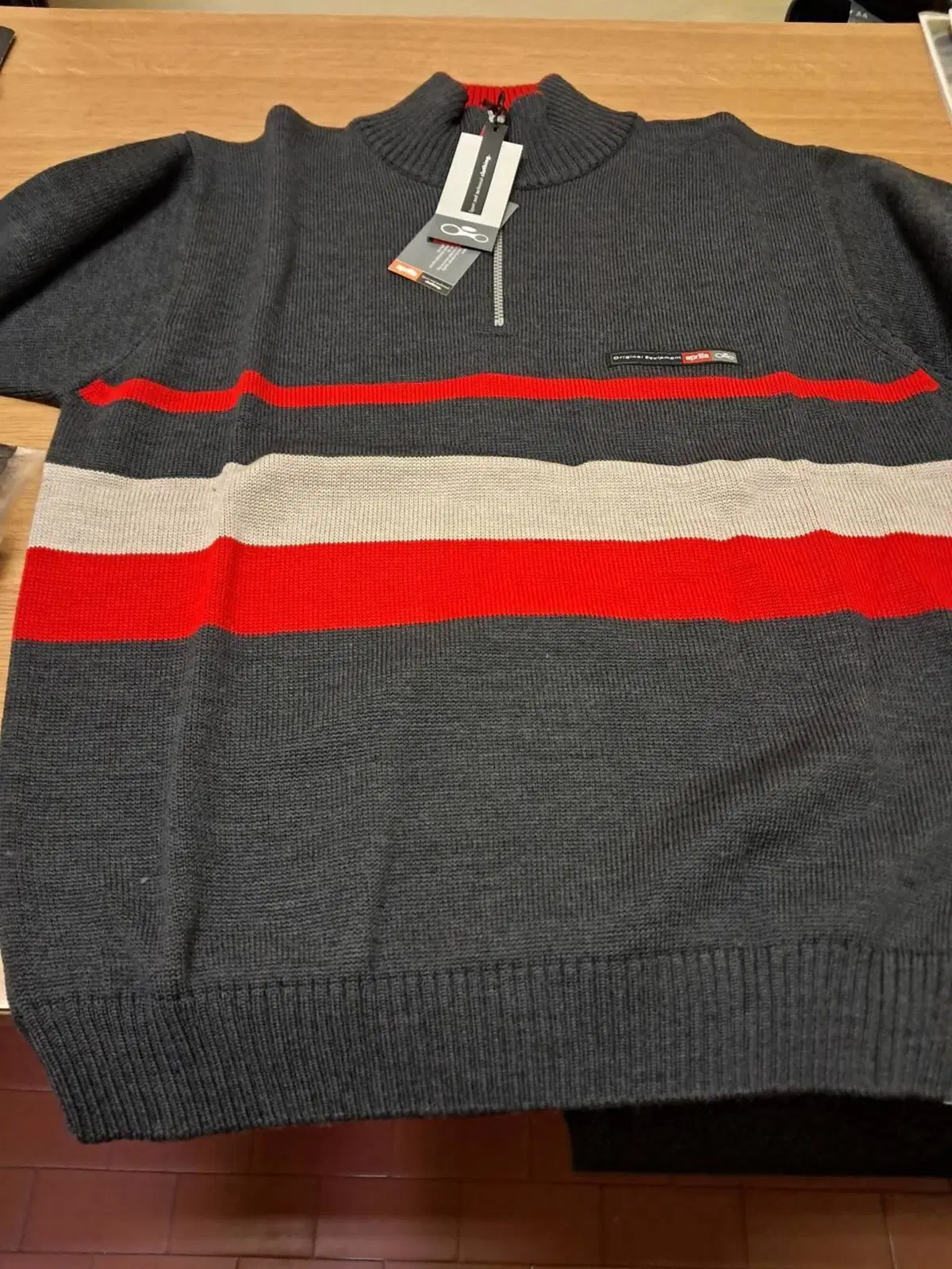 MAGLIONE APRILIA CON ZIP COTONE