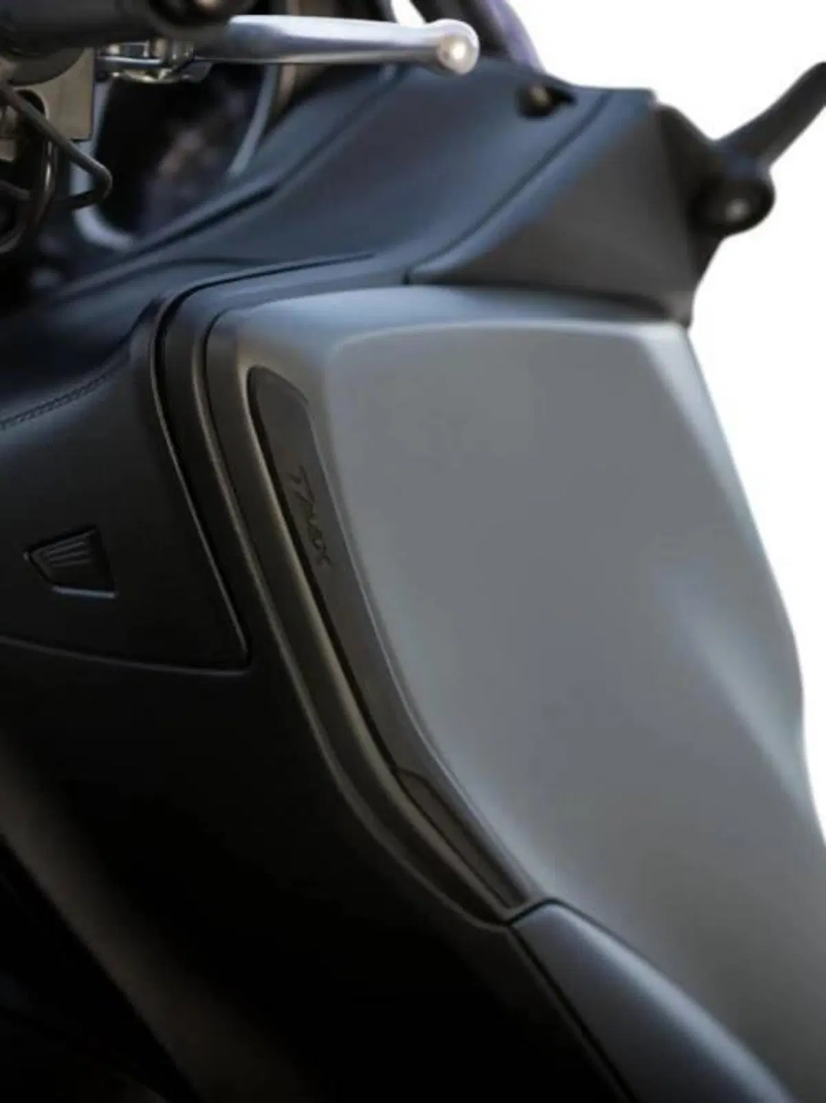 YAMAHA Set adesivi protezione carene T-MAX (2)
