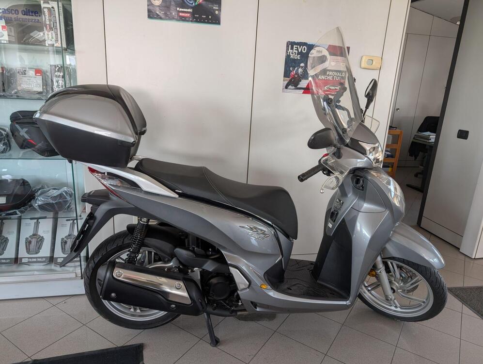 Honda SH 300 i ABS (2013 - 14) (4)