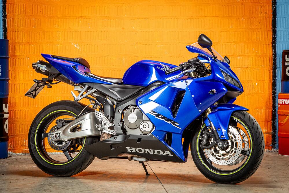 Honda CBR 600 RR (2005 - 06) (2)