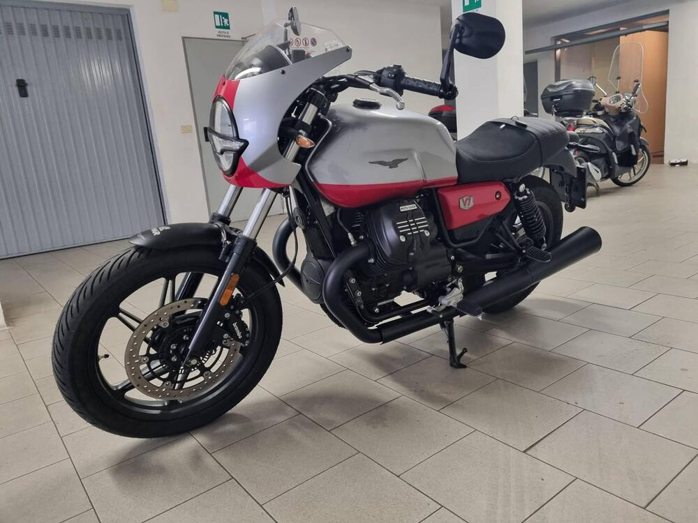 Moto Guzzi V7 Stone Corsa (2023 - 25)
