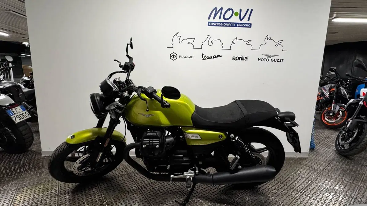 Moto Guzzi V7 Sport (2025 - 26) (2)