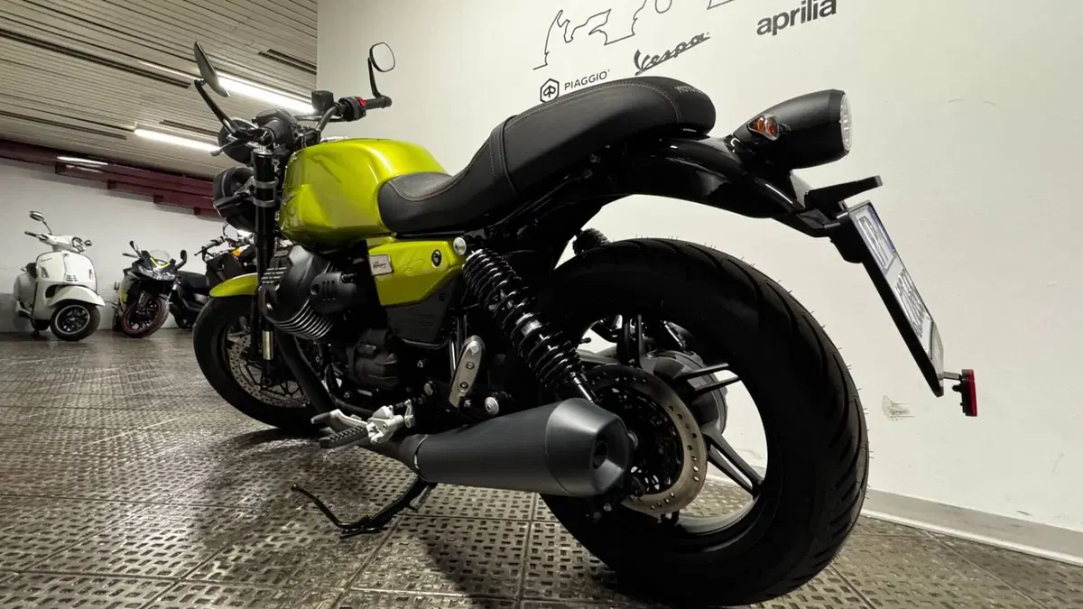 Moto Guzzi V7 Sport (2025 - 26) (4)