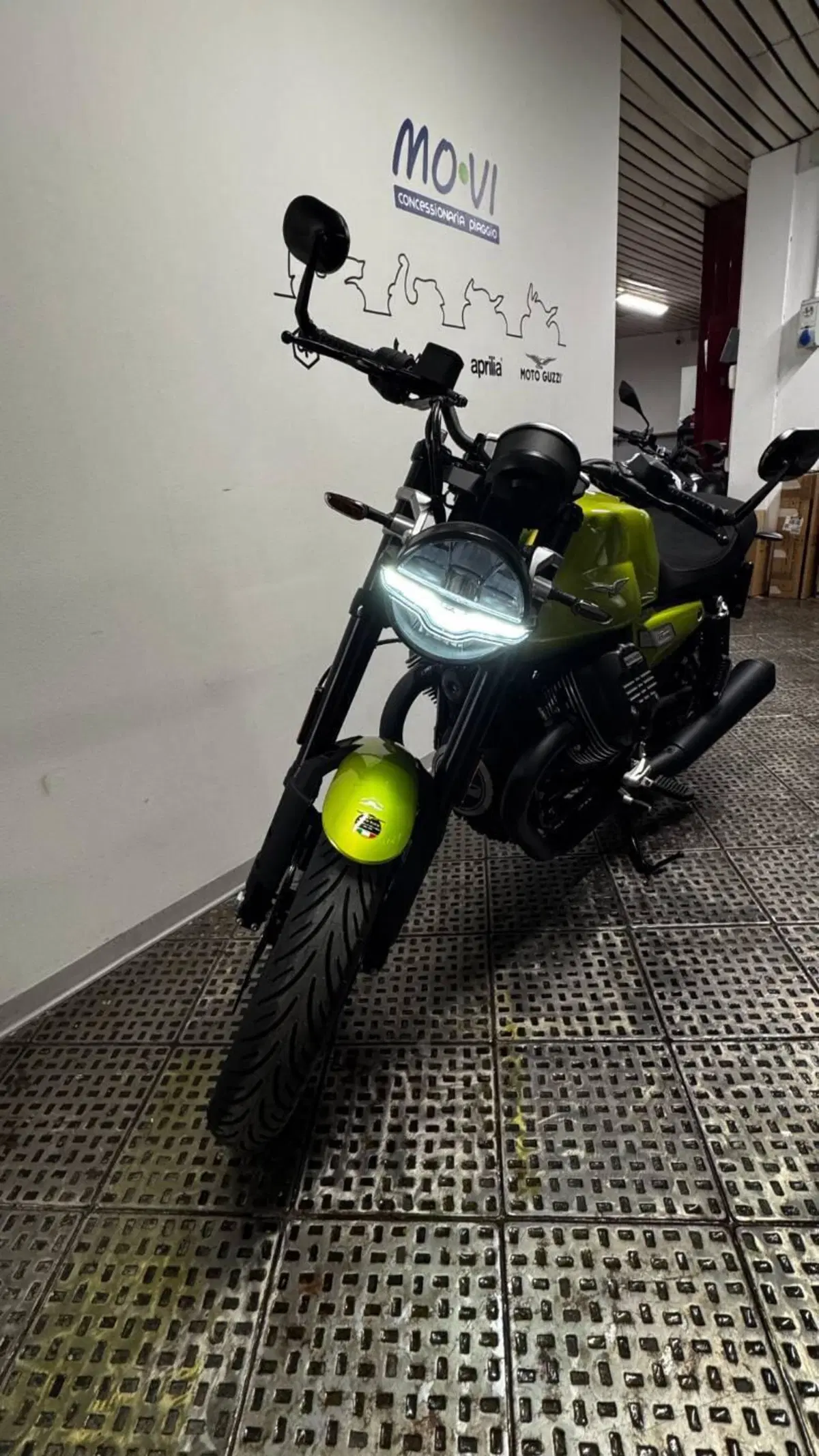 Moto Guzzi V7 Sport (2025 - 26) (5)