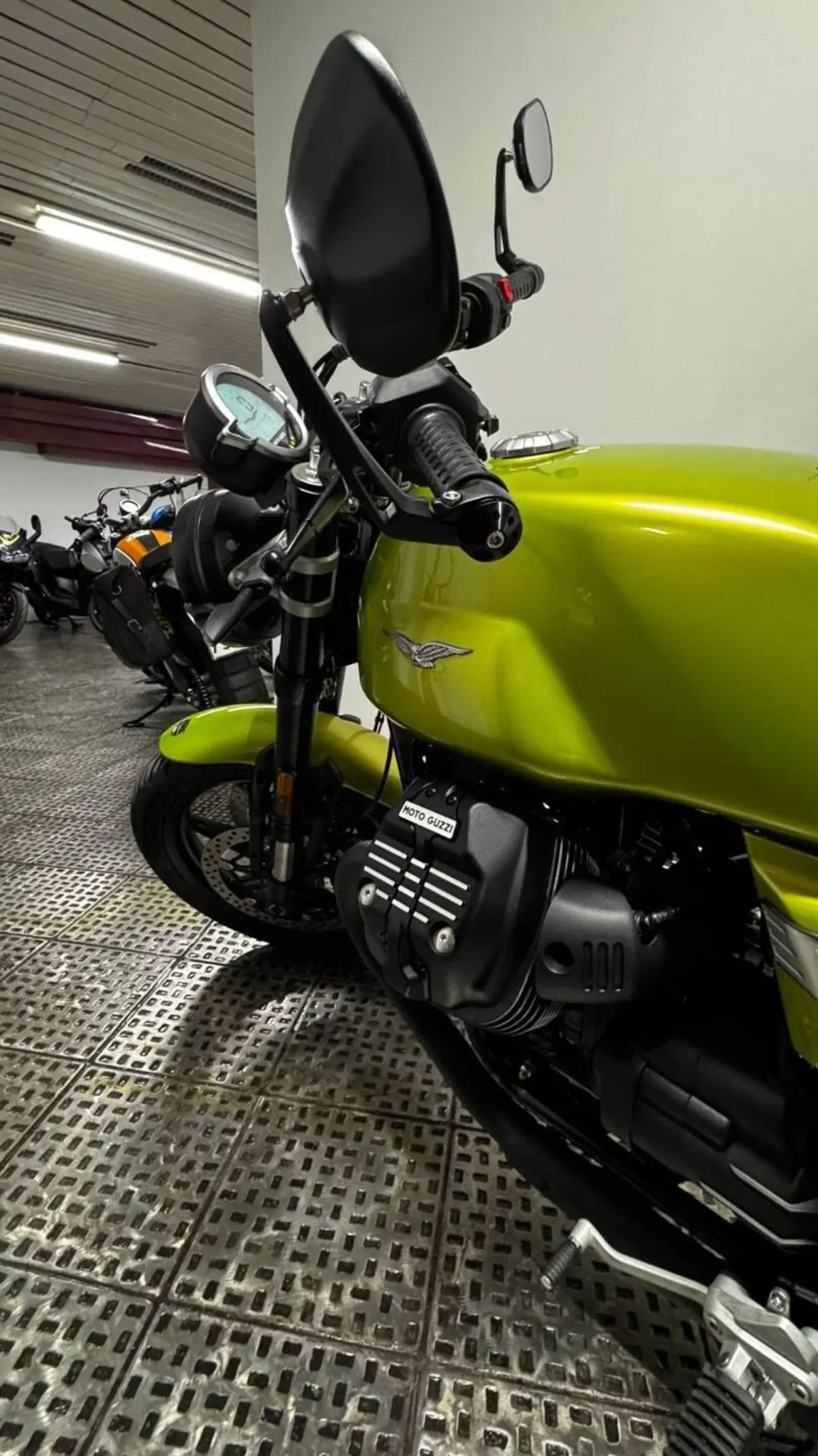 Moto Guzzi V7 Sport (2025 - 26) (6)