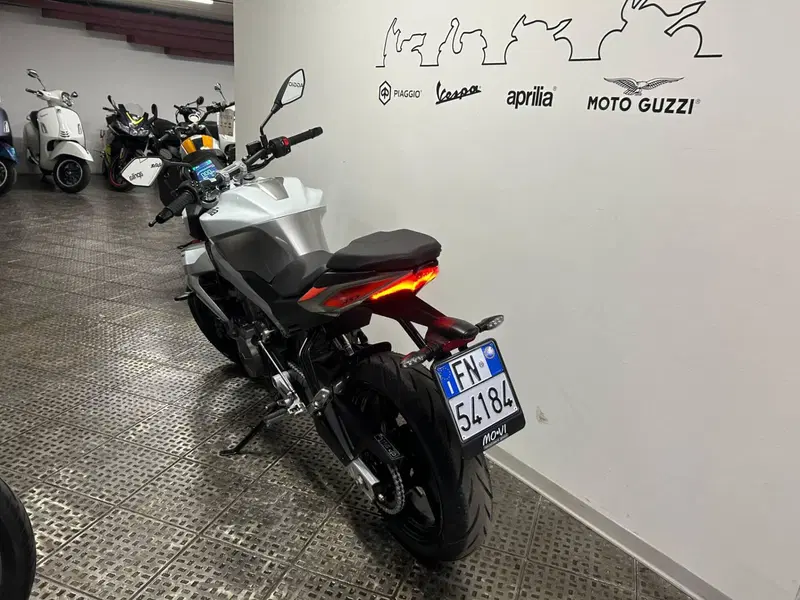 Aprilia Tuono 457 (2025 - 26) (3)