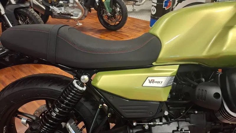 Moto Guzzi V7 Sport (2025 - 26) (4)