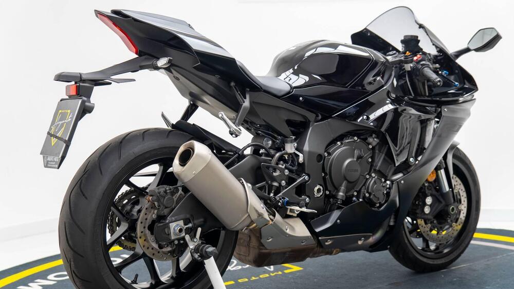 Yamaha YZF R1 (2020 - 25) (4)