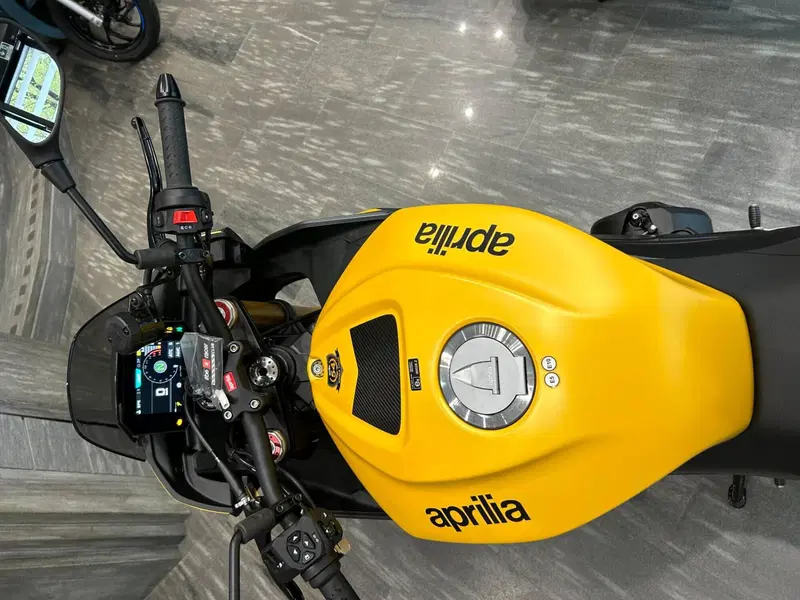 Aprilia Tuono V4 (2025 - 26) (3)