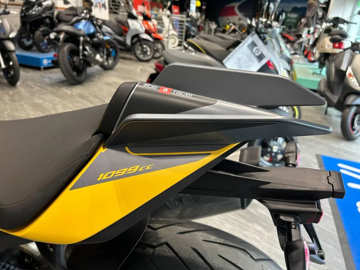 Aprilia Tuono V4 (2025 - 26) (6)