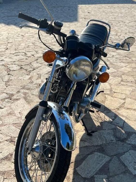 Kawasaki mach II  400 triple (4)