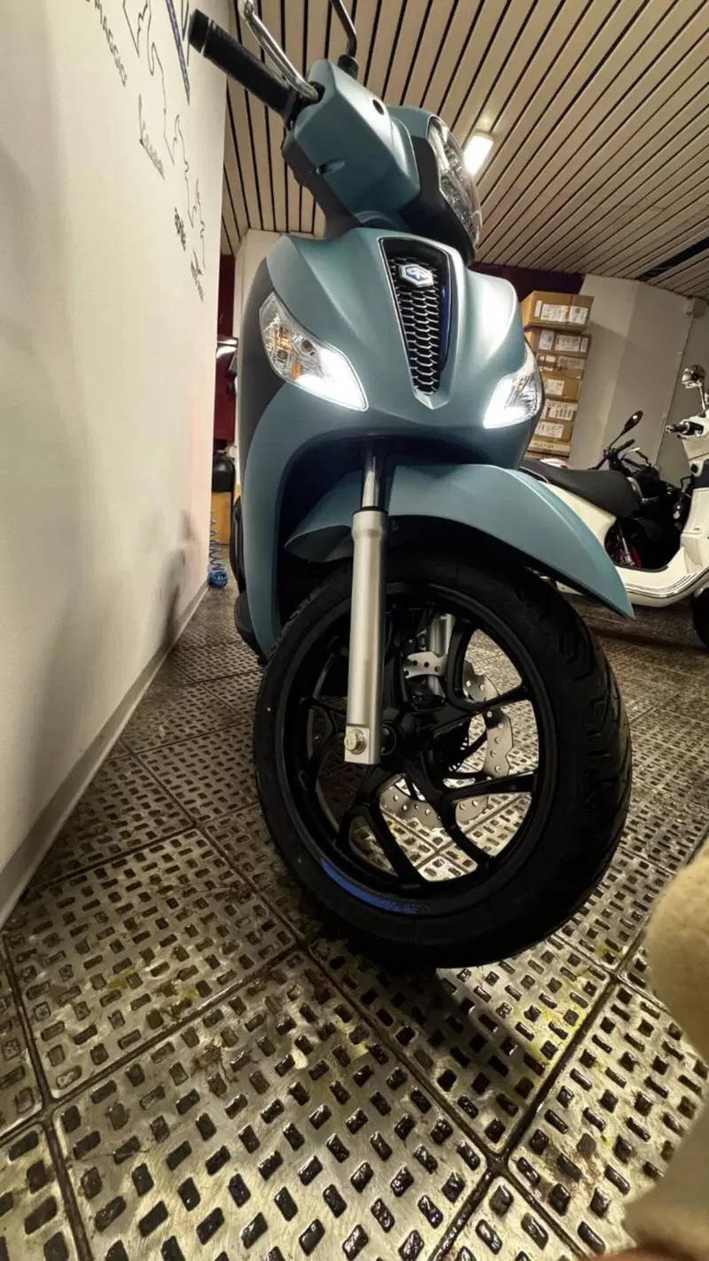 Piaggio Medley 200 S (2025 - 26) (6)