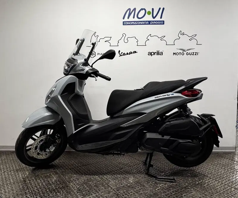 Piaggio Beverly 400 S (2025 - 26) (2)