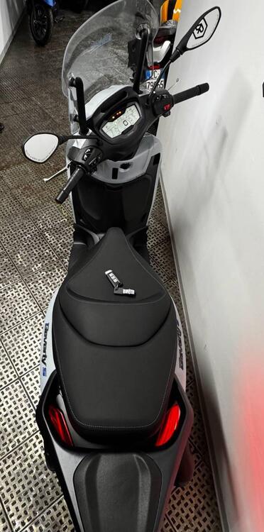 Piaggio Beverly 400 S (2025) (3)