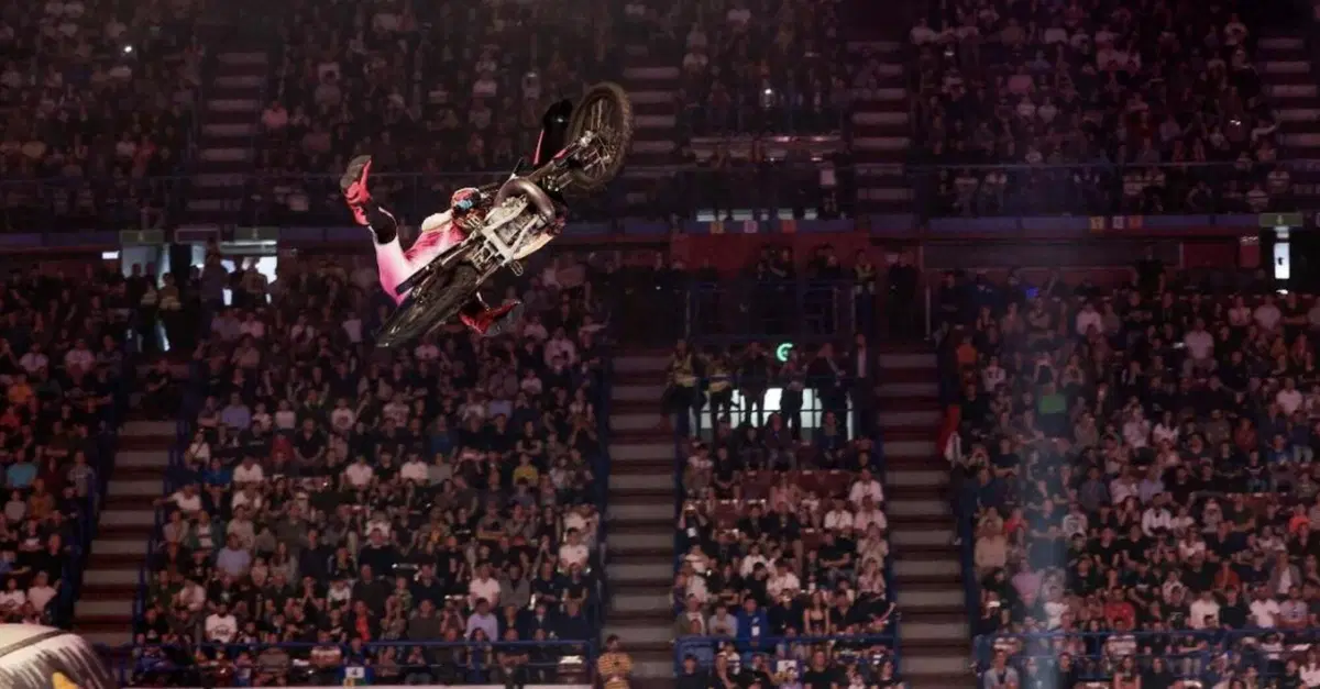 Milano: il Forum esplode con i Masters of Dirt: 18 mila spettatori per lo show dell&rsquo;anno
