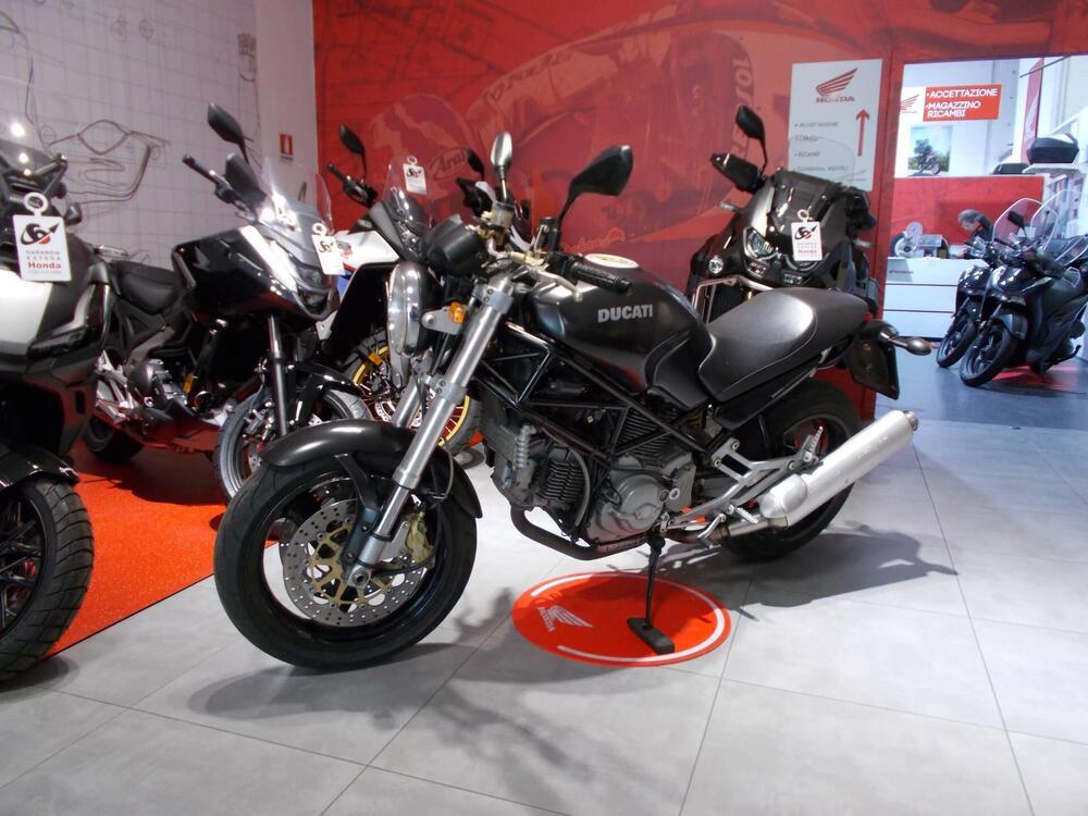 Ducati Monster 900 Dark I.E. (1999 - 02) (5)