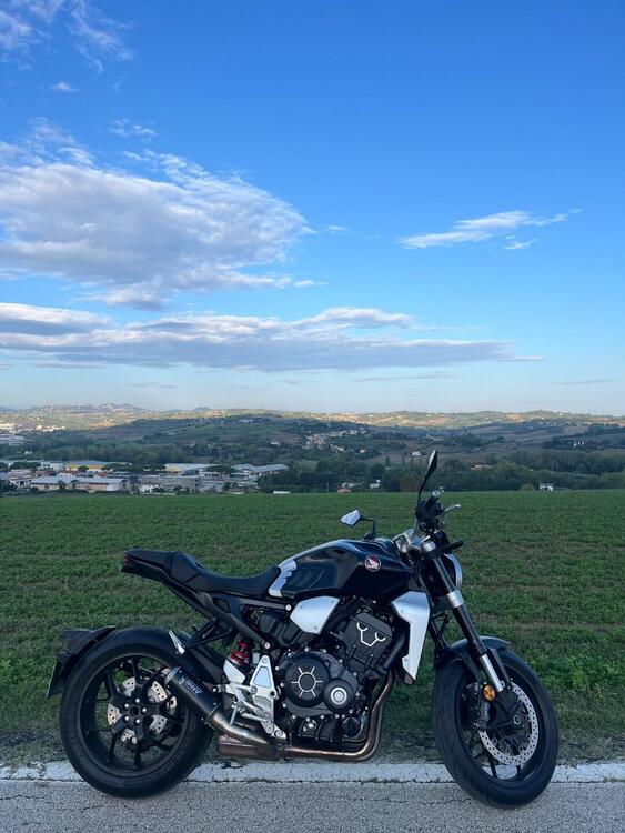 Honda CB 1000 R + Neo Sport Cafè (2019 - 20)