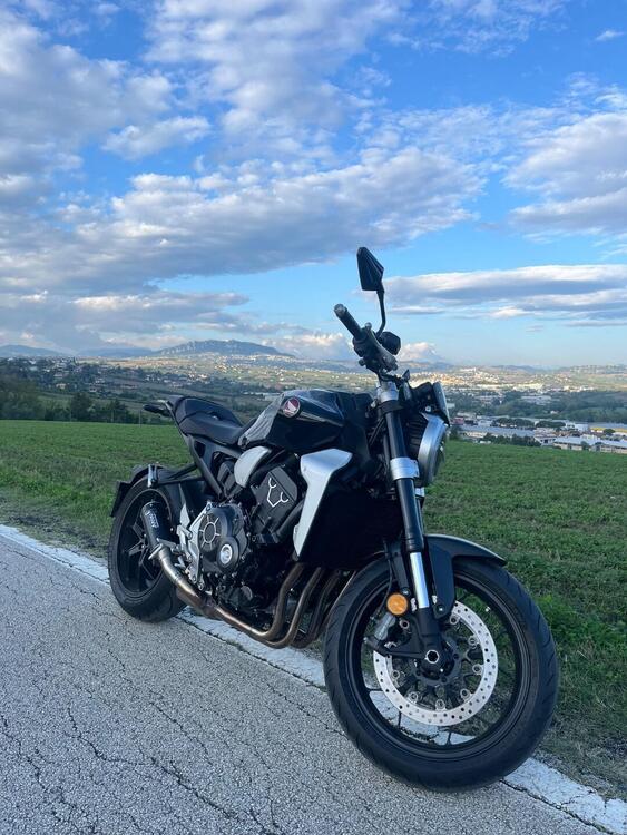 Honda CB 1000 R + Neo Sport Cafè (2019 - 20) (2)