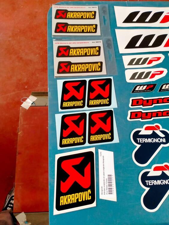 Adesivi moto qualsiasi (4)