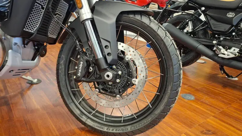 Moto Guzzi Stelvio Duecento Tributo (2025 - 26) (3)