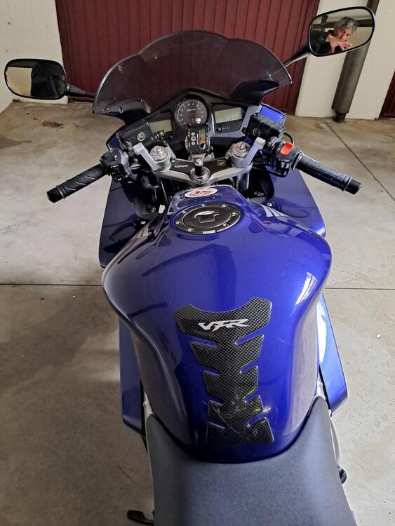 Honda VFR 800 (2002 - 05) (3)