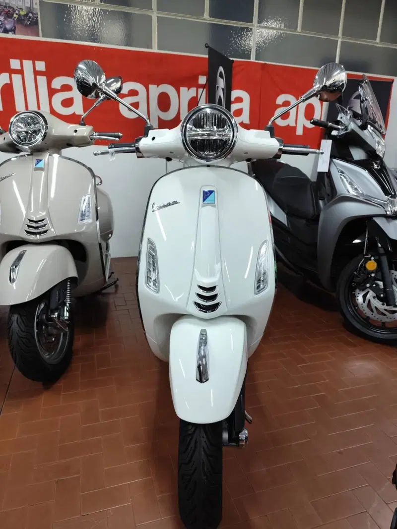 Vespa Primavera 125 (2026) (2)