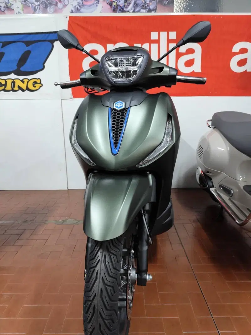 Piaggio Beverly 310 S (2025 - 26) (2)