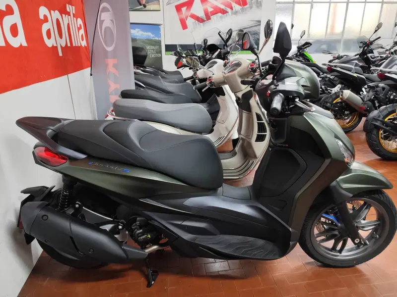 Piaggio Beverly 310 S (2025 - 26) (3)