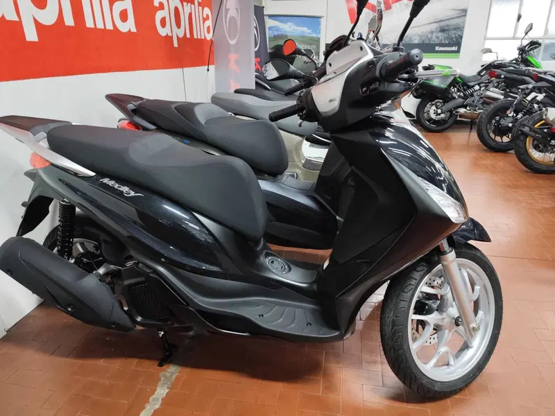 Piaggio Medley 125 (2025 - 26) (3)