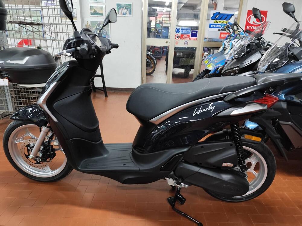 Piaggio Liberty 50 3V (2021 - 24) (3)