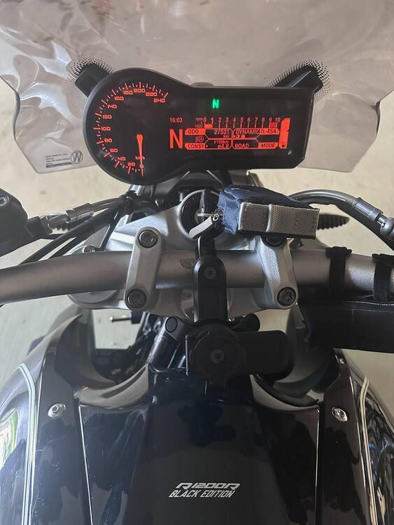 Bmw R 1200 R Black Edition (2017 - 18) (3)