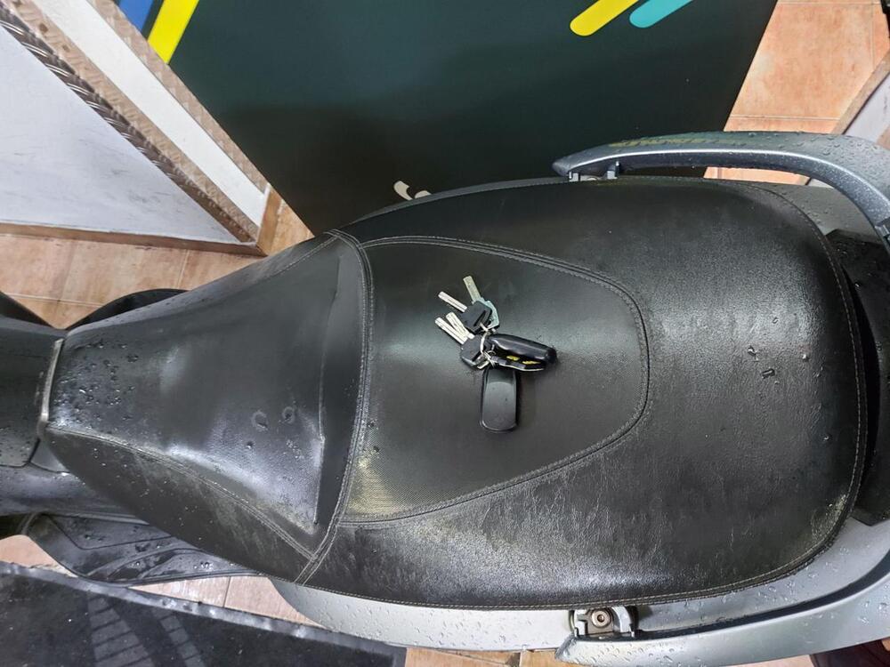 Kymco Agility 300 + (2020) (5)