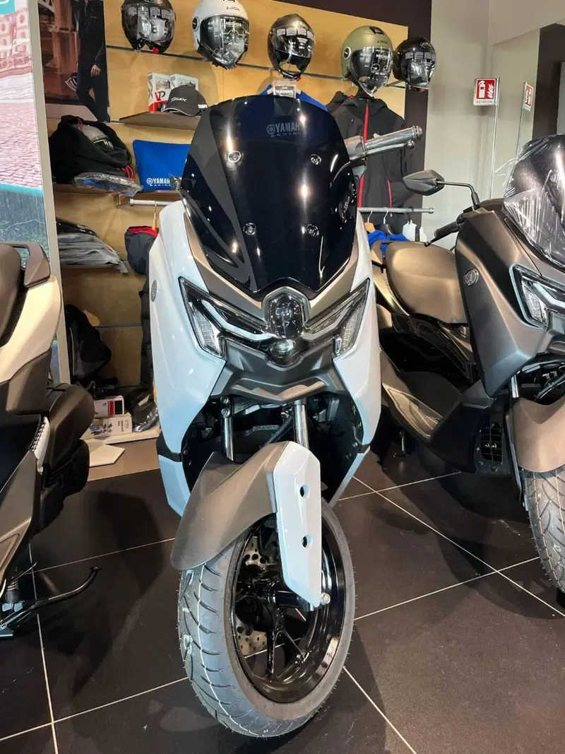 Yamaha N-Max 125 Tech Max (2025 - 26) (3)