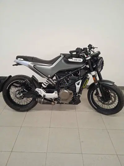 Husqvarna Svartpilen 401 (2020) usata