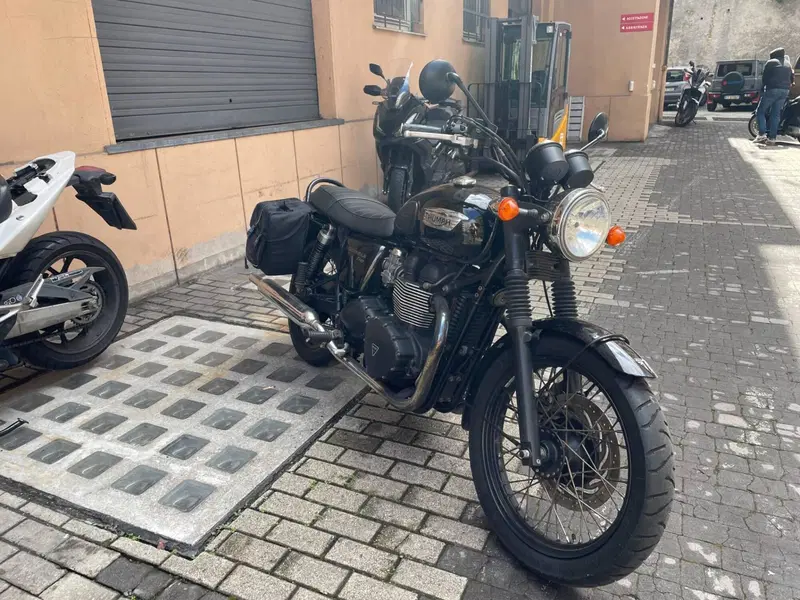 Triumph Bonneville T100 (2008 - 16) (3)