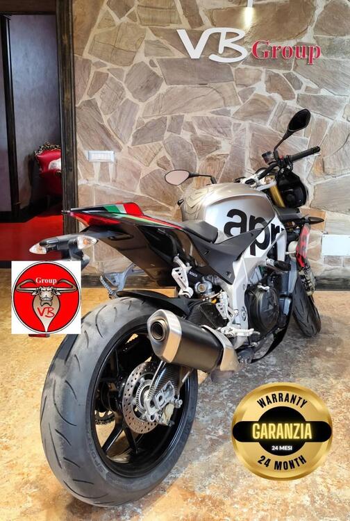Aprilia Tuono V4 Factory (2015 - 17) (5)