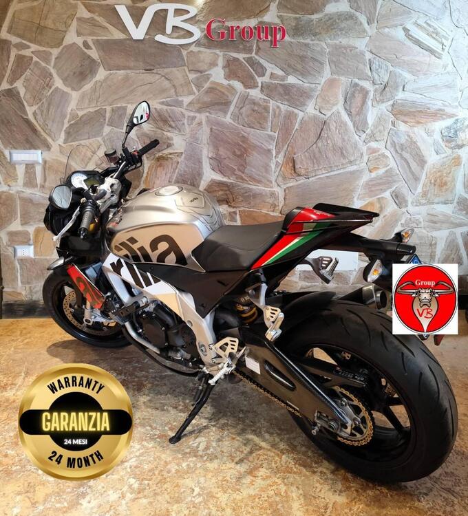 Aprilia Tuono V4 Factory (2015 - 17) (4)