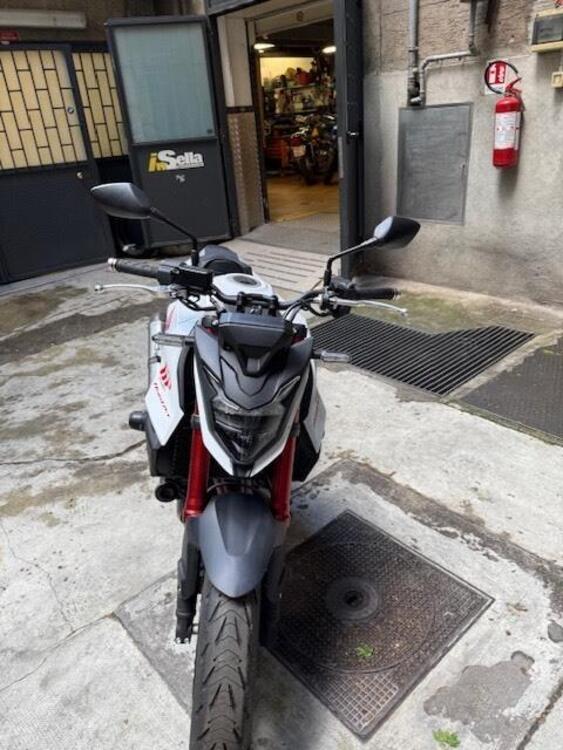 Honda CB 750 Hornet (2023 - 24) (2)
