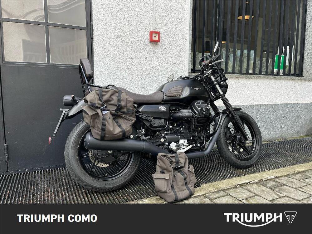 Moto Guzzi V7 Stone (2021 - 24) (3)