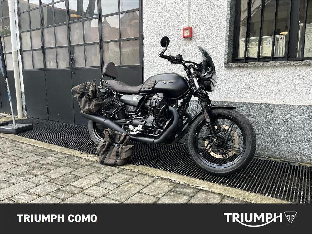 Moto Guzzi V7 Stone (2021 - 24) (2)