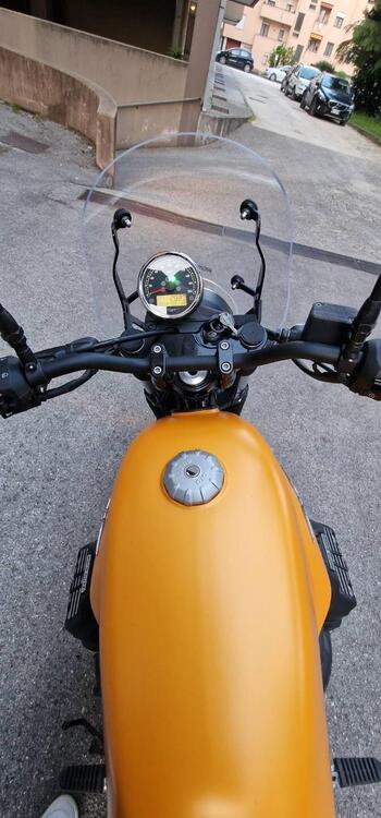 Moto Guzzi V7 III Stone (2017 - 20) (4)
