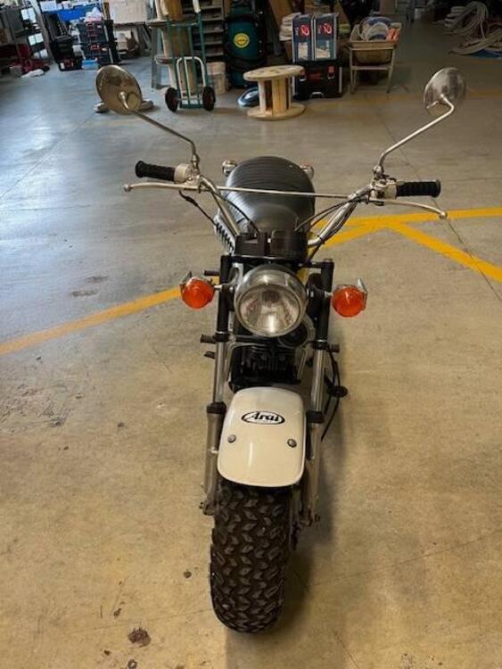 Suzuki RV 90 (4)