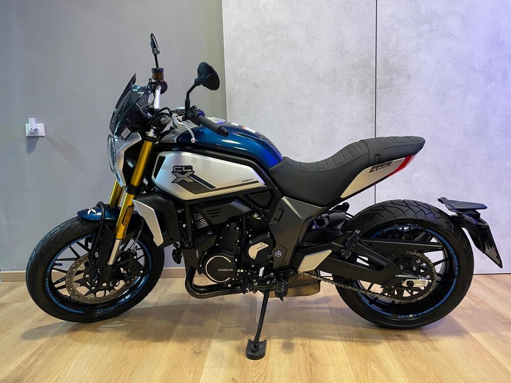 CFMOTO 700CL-X Heritage (2021 - 25) (2)