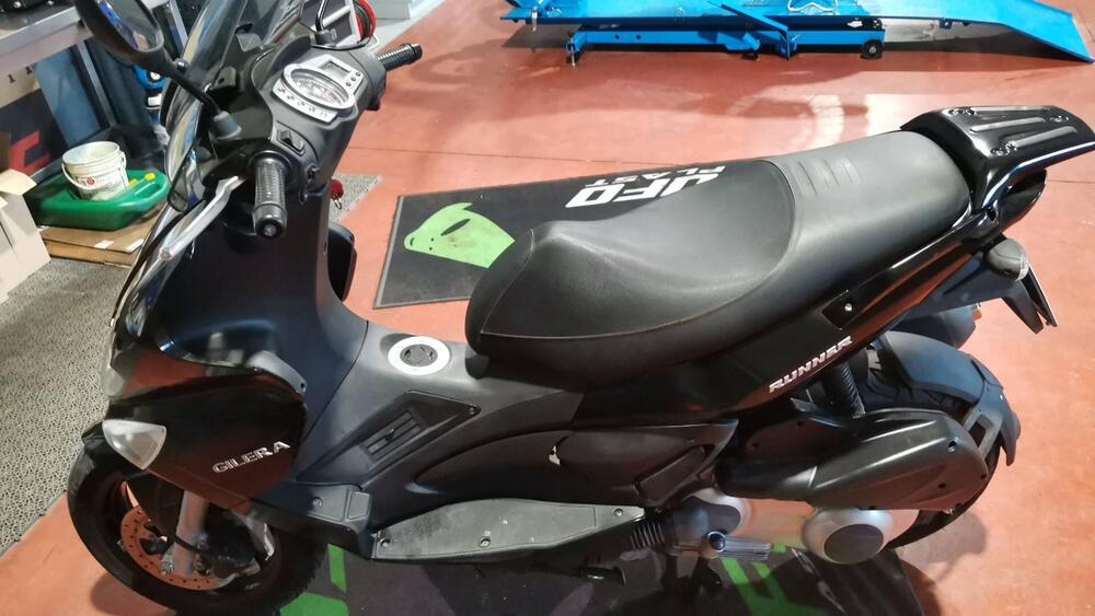 Gilera Runner 200 ST (4)