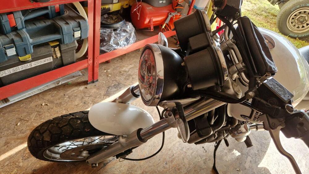 Triumph Legend TT 900 Dep. (1999 - 02) (2)