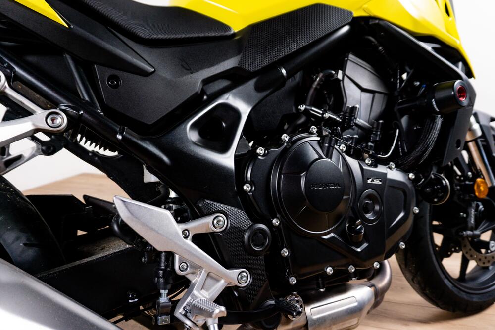 Honda CB 750 Hornet (2025) (4)