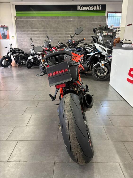 KTM 1290 Super Duke R (2020) (4)