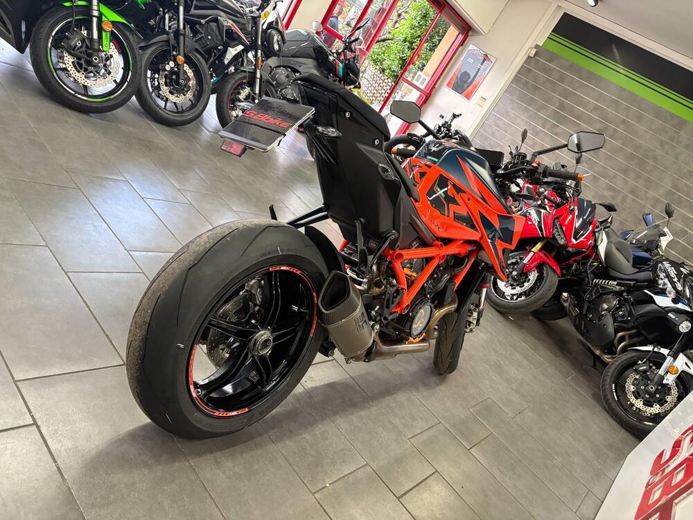 KTM 1290 Super Duke R (2020) (5)