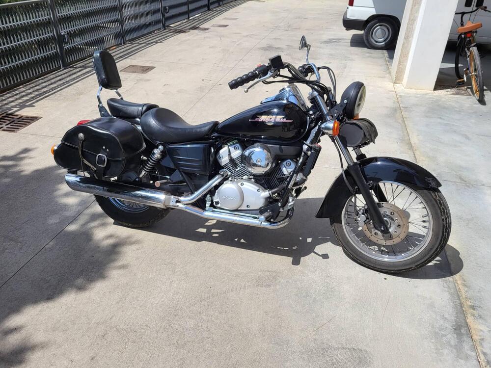 Honda Shadow 125 (4)