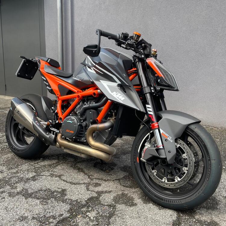 KTM 1290 Super Duke RR (2023) (2)